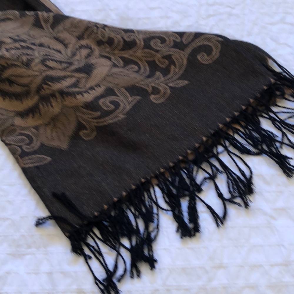 Scarf - Picture 2 of 2